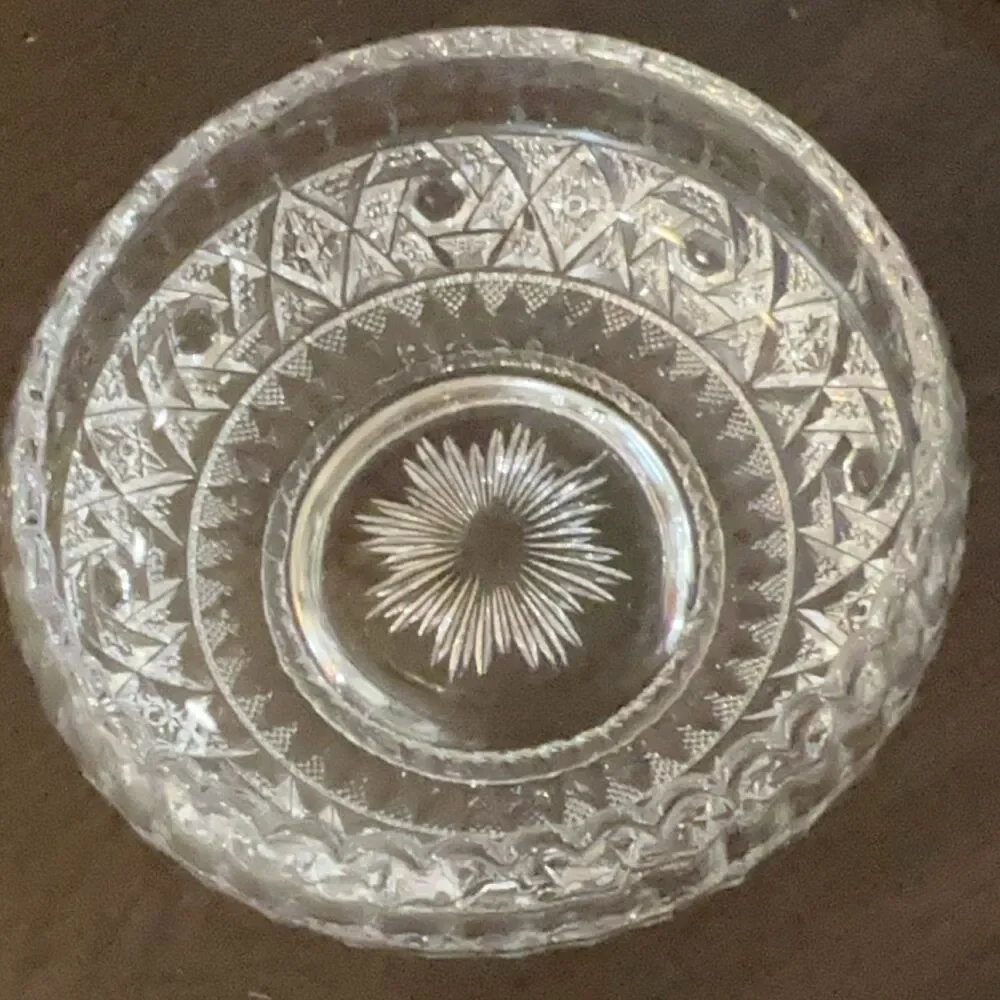 L.E. Smith Clear Cut Glass Decorative Bowl Starburst Sawtooth Rim 6